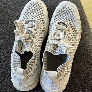 Grey NoBull knit runners M8 W9.5